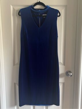 calvin klein royal blue velvet dress Dark Blue 1960s V-Neck Pleated Velvet Dress